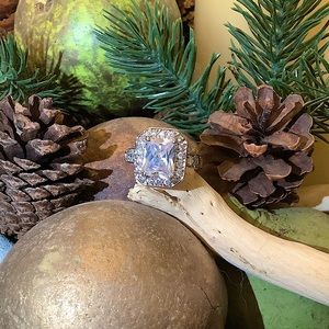 Beautiful Simulated CZ Emerald Cut Diamond Ring Silver plated